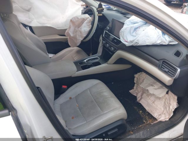 1HGCV2F91JA037362 Honda Accord Touring 2.0t