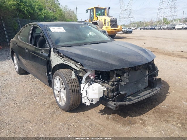 4T1C11AK5NU016979 Toyota CAMRY LE