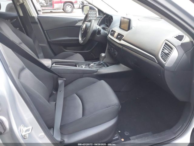 2018 MAZDA MAZDA3 3MZBN1U74JM175791 Photo 4
