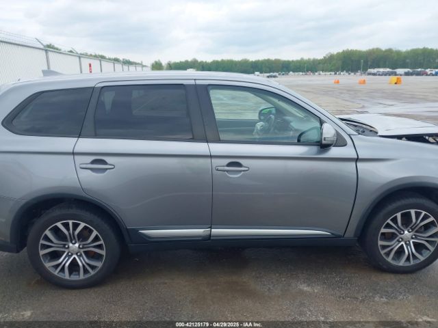 JA4AZ3A34HZ062894 Mitsubishi Outlander Se