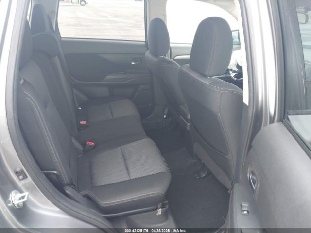 JA4AZ3A34HZ062894 Mitsubishi Outlander Se