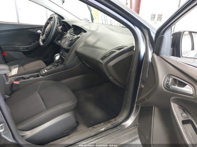 1FADP3F27GL351042 Ford FOCUS SE