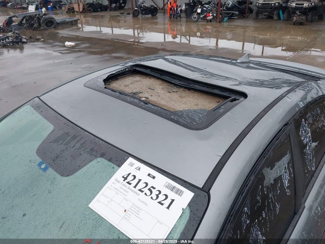 KMHD84LFXHU245602 Hyundai Elantra Value Edition