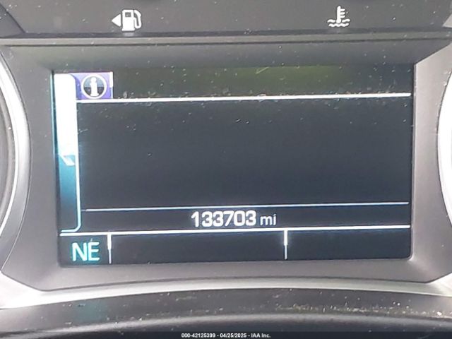 2GNAXMEV1J6236927 Chevrolet Equinox Premier