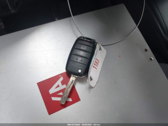 5XYPG4A50JG401443 KIA Sorento 3.3l Lx