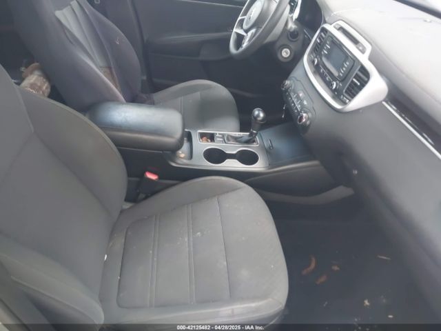 5XYPG4A50JG401443 KIA Sorento 3.3l Lx