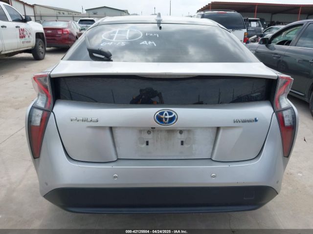 JTDKARFU5G3008768 Toyota Prius Four