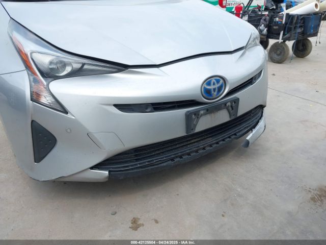 JTDKARFU5G3008768 Toyota Prius Four