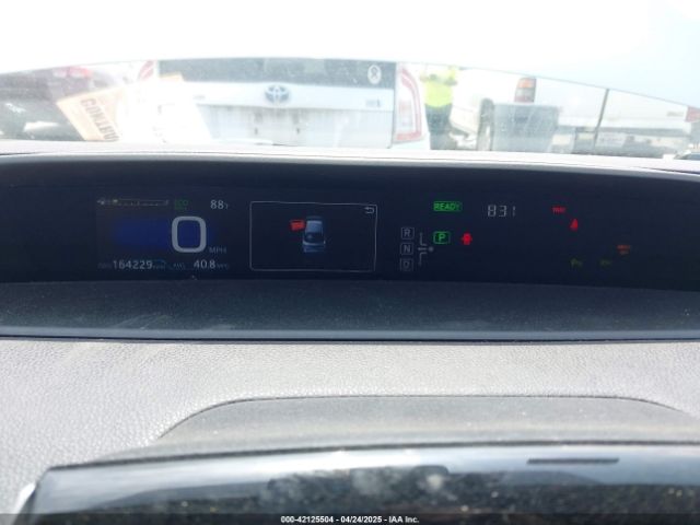 JTDKARFU5G3008768 Toyota Prius Four