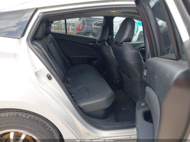 JTDKARFU5G3008768 Toyota Prius Four