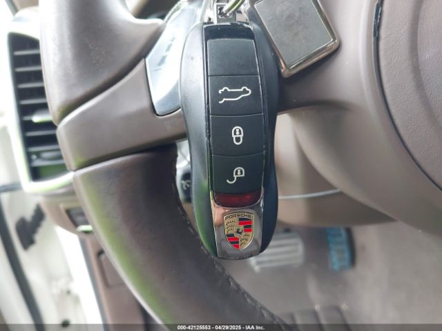 2012 PORSCHE CAYENNE WP1AC2A22CLA81995 Photo 10