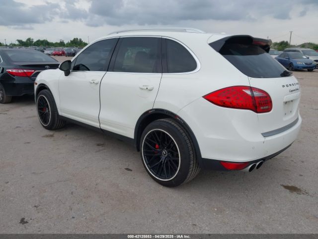 2012 PORSCHE CAYENNE WP1AC2A22CLA81995 Photo 2