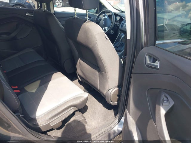 1FMCU9G93GUC45724 Ford ESCAPE SE