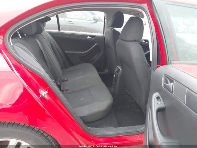 3VW2K7AJ5FM236391 Volkswagen Jetta 2.0l S