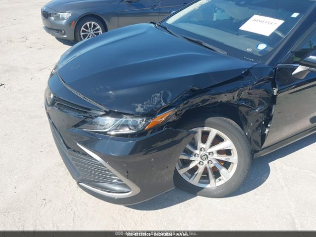 4T1C11AK6MU563015 Toyota CAMRY LE
