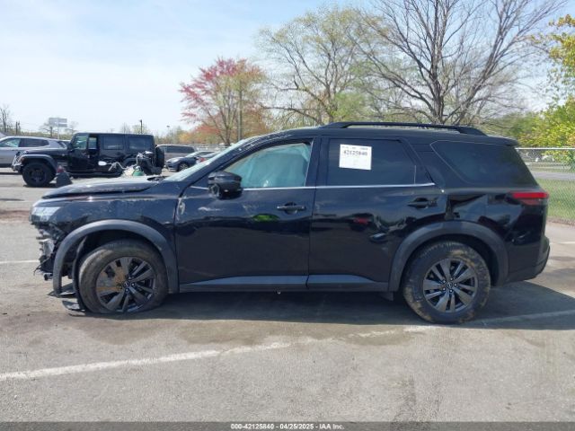 5N1DR3BA6NC215155 Nissan Pathfinder