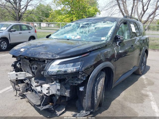 5N1DR3BA6NC215155 Nissan Pathfinder