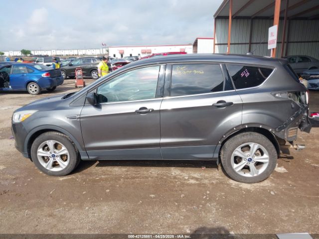 1FMCU9GX2FUC57005 Ford ESCAPE SE