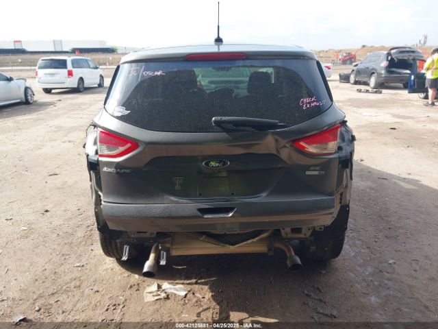 1FMCU9GX2FUC57005 Ford ESCAPE SE