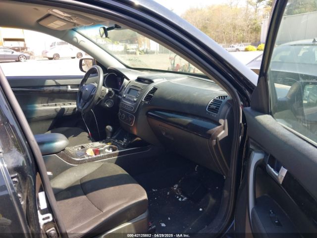 5XYKTDA69EG425180 KIA SORENTO LX