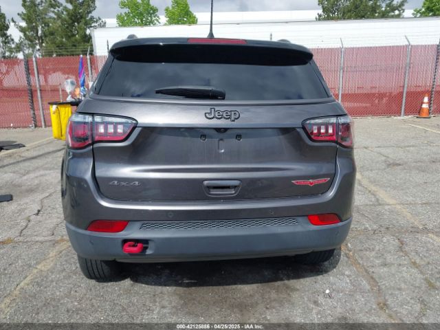 3C4NJDDB6MT561074 Jeep Compass Trailhawk 4x4