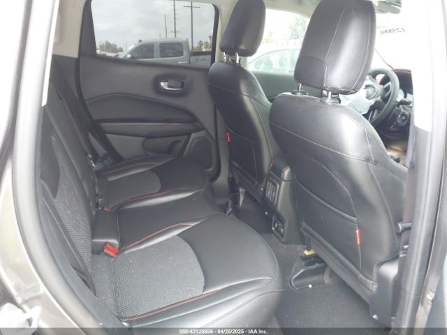 3C4NJDDB6MT561074 Jeep Compass Trailhawk 4x4
