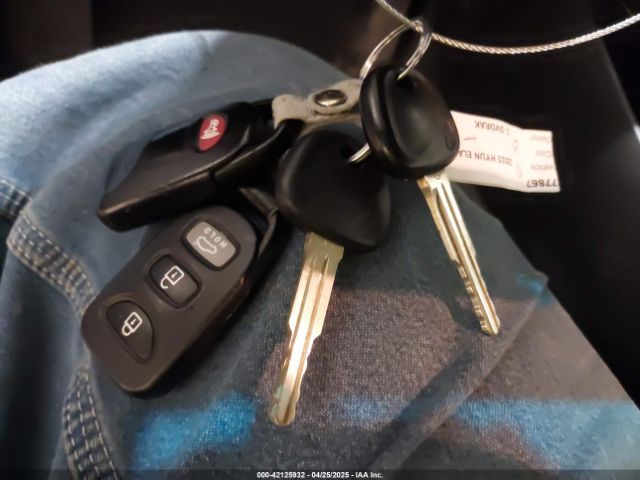 5NPDH4AE6FH613263 Hyundai ELANTRA SE