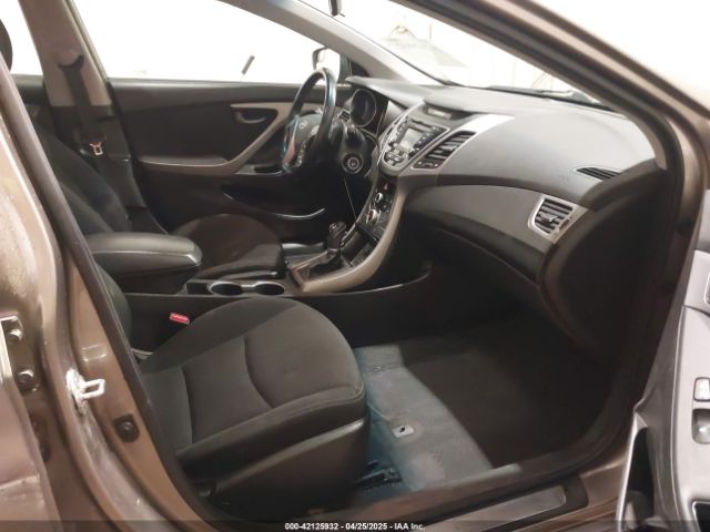 5NPDH4AE6FH613263 Hyundai ELANTRA SE