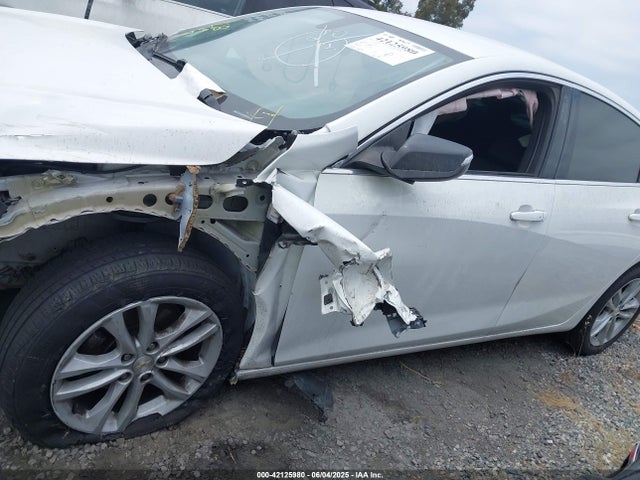 1G1ZE5ST4HF157805 Chevrolet MALIBU 1LT