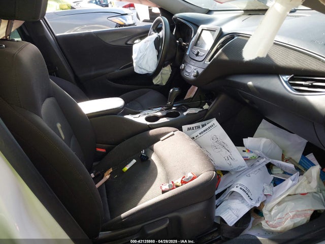 1G1ZE5ST4HF157805 Chevrolet MALIBU 1LT