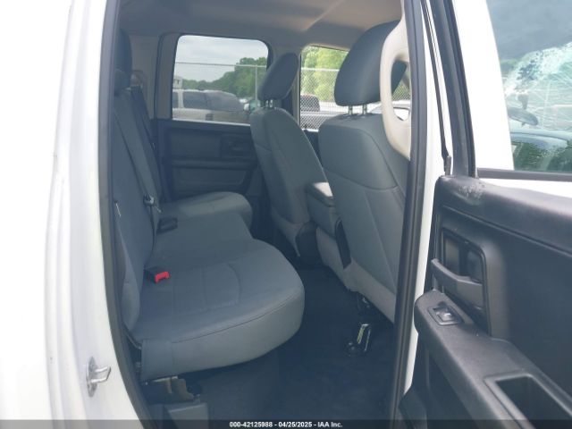 1C6RR6FG8KS500099 RAM 1500 Classic Express  4x2 6'4 Box