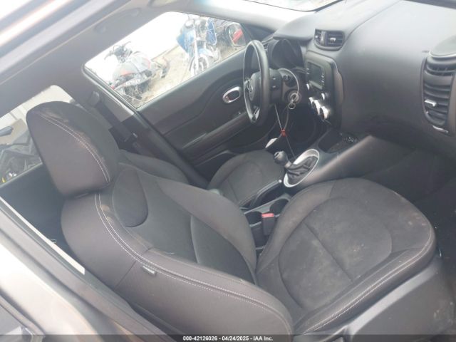 KNDJN2A28H7469213 KIA Soul