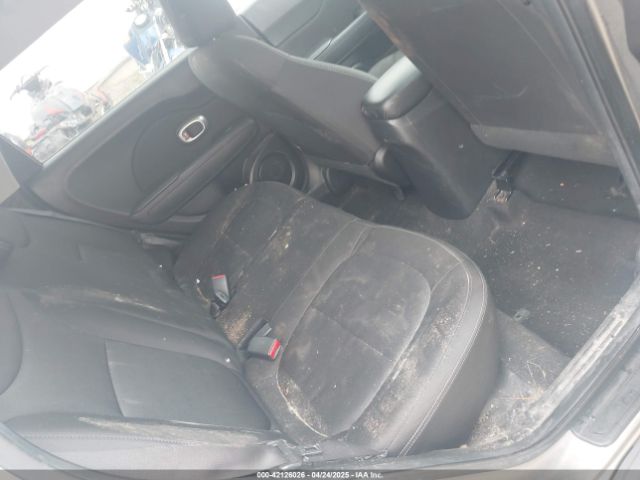 KNDJN2A28H7469213 KIA Soul