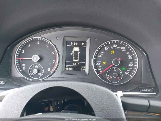 WVWFW8AH0EV002403 Volkswagen Eos Executive