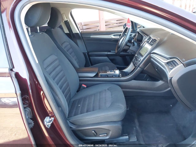 3FA6P0HD0HR275222 Ford FUSION SE