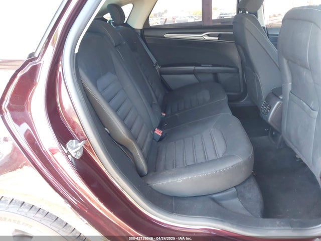 3FA6P0HD0HR275222 Ford FUSION SE