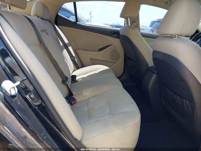 5XXGM4A78EG296882 KIA Optima Lx