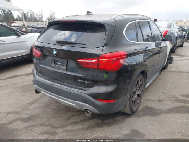 2019 BMW X1 WBXHU7C55K5L10581 Photo 3