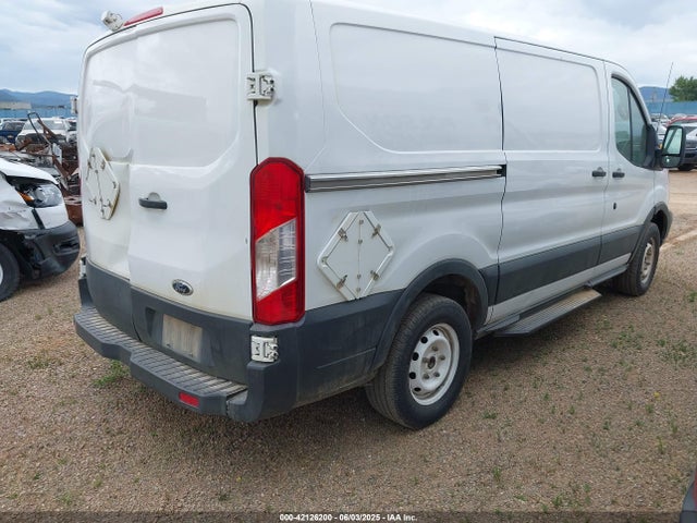1FTNE1YM7FKB14241 Ford 2015