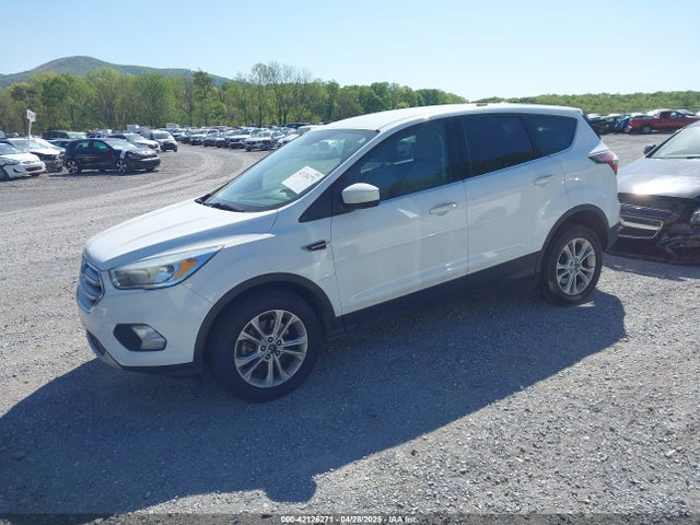 1FMCU9GD3HUA40233 Ford ESCAPE SE