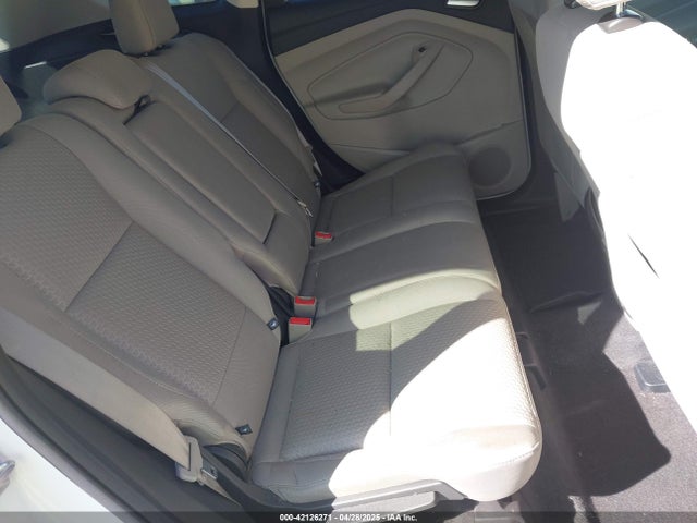 1FMCU9GD3HUA40233 Ford ESCAPE SE