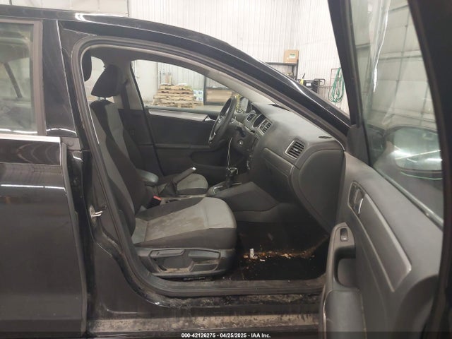 3VW2B7AJ9HM328932 Volkswagen Jetta 1.4t S