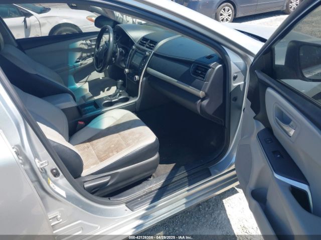 4T1BF1FKXHU733193 Toyota CAMRY SE