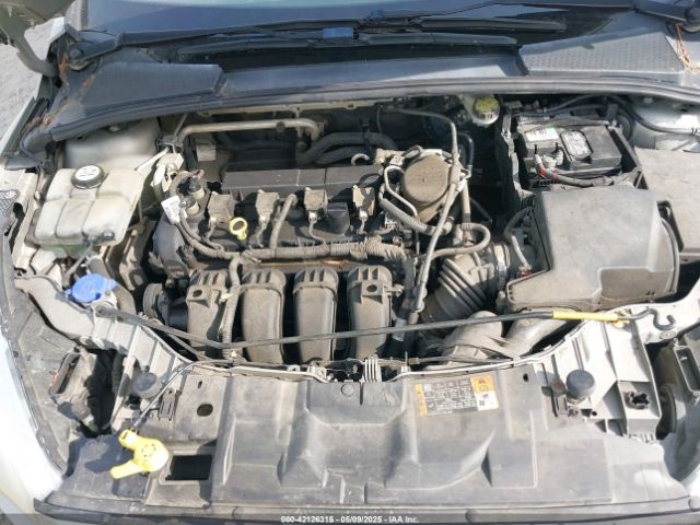1FADP3K28GL263879 Ford FOCUS SE
