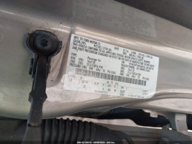 1FADP3K28GL263879 Ford FOCUS SE
