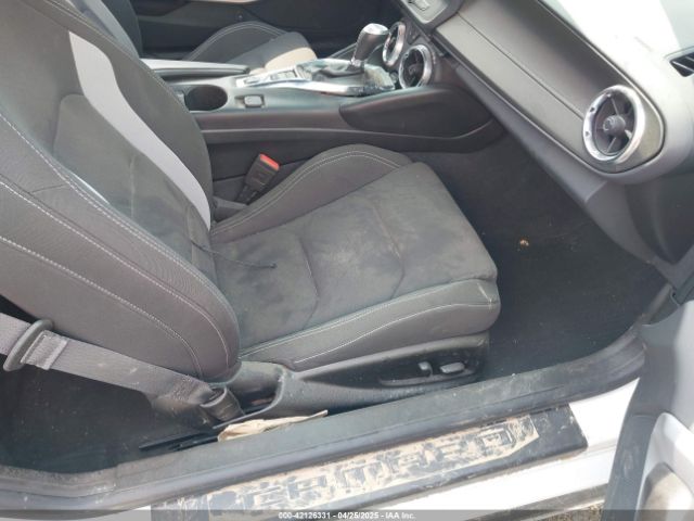 2023 CHEVROLET CAMARO 1G1FB1RX5P0160761 Photo 4