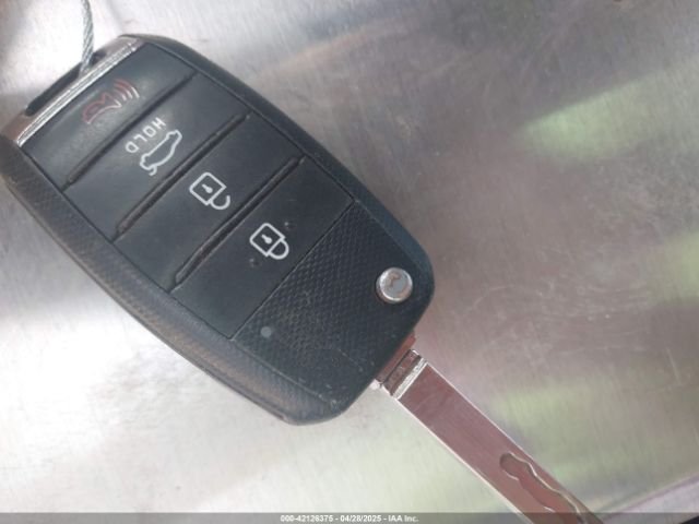 5XXGT4L31JG234618 KIA Optima S