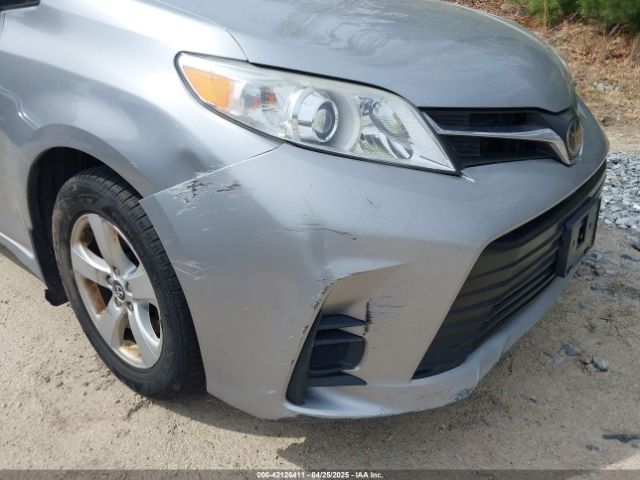 5TDKZ3DCXJS937540 Toyota Sienna Le 8 Passenger