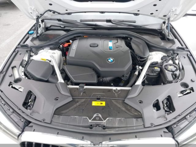 WBA13AG07NCJ53016 BMW 530e