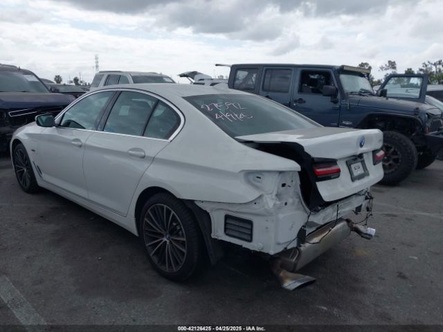 WBA13AG07NCJ53016 BMW 530e